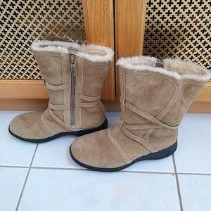 CLARKS ARTISAN COLLECTION LEATHER UPPER BOOTS SIZE 6B